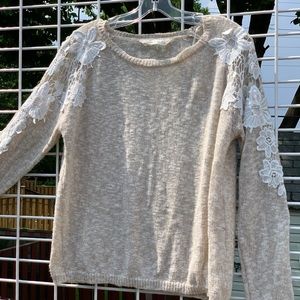 Women’s XL knit long sleeve top